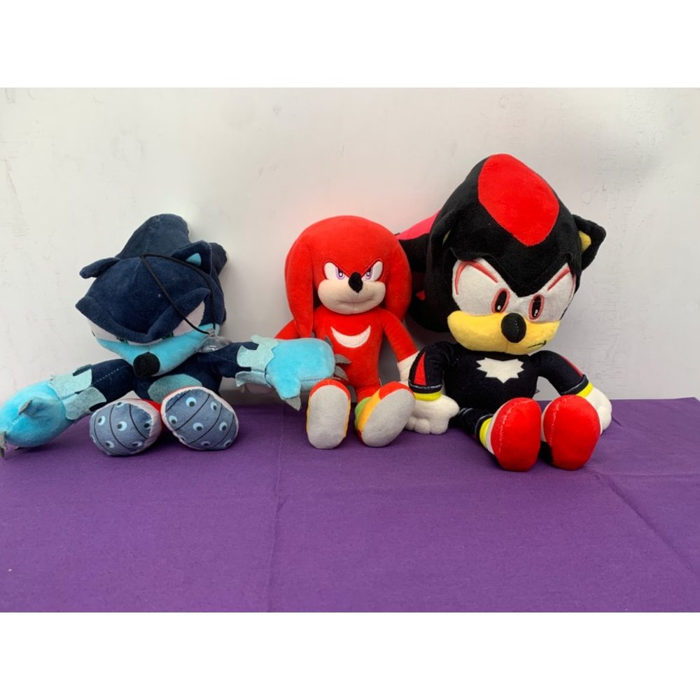 Sonic The Hedgehog Characters Set of 3 Blue Werewolf Red Hedgehog Knuckles and S